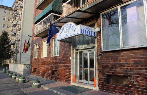 Ripamonti Corvetto Hotel | Discover Comfort at Hotel Rex Milano - Pet Friendly Stays