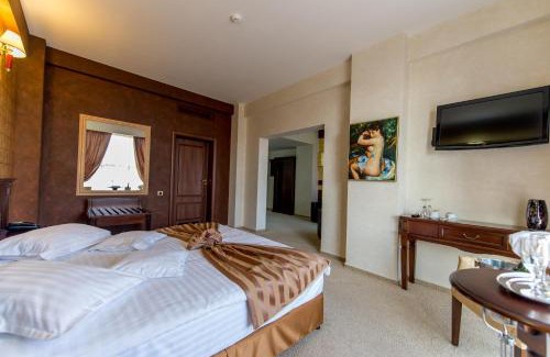 Craiova Hotel | Discover Comfort at Hotel Rexton: 4-Star Family Escape
