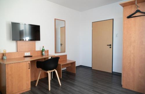 Emmerich Hotel | Discover Hotel Rheinpromenade8: Pet-Friendly and Family Fun