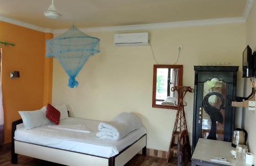 Sauraha Bed & Breakfast | Pet-Friendly Hotel Rhino Land with Spa & Restaurant in Sauraha