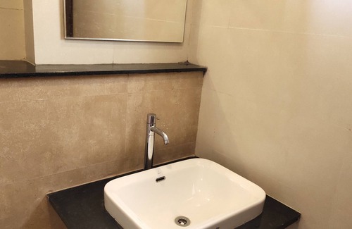 Tiruchirappalli Hotel | Discover Hotel Rhythm Grand Suite with Family-Friendly Amenities