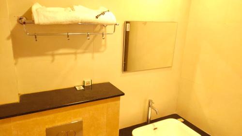 Tiruchirappalli Hotel | Discover Comfort at Hotel Rhythm Grand Suite