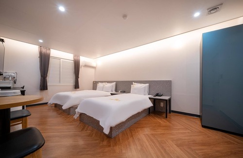 Dong-Gu Hotel | Eco-Friendly Hotel Ribero: Family Comfort in Gwangju