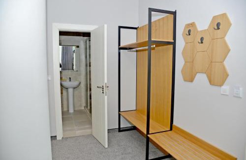 Sliven Hotel | Discover Hotel Ricas: Family-Friendly with Hot Tub & Dining