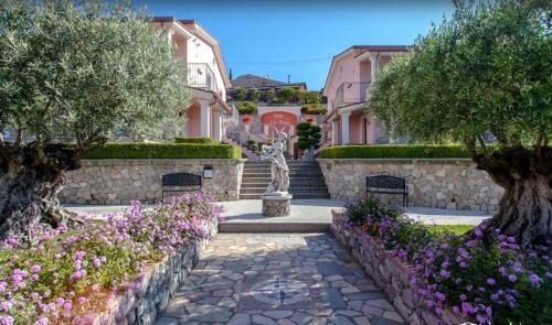 Marina di Maratea Hotel | Idyllic Hotel Ristorante Borgo La Tana with Oceanfront Views