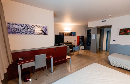 Langhe and Roero Hotel | Eco-Friendly Hotel Ristorante I Castelli with Breakfast & More