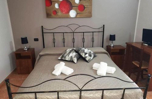 Capo Rizzuto Hotel | Relax at Hotel Ristorante L'Orizzonte with Private Beach Access