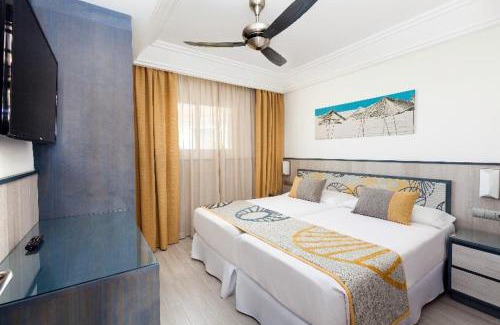 Chiclana de la Frontera Hotel | All-Inclusive Hotel Riu Chiclana with Ocean View Amenities