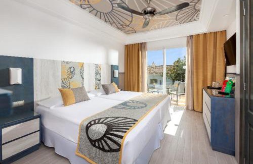 Chiclana de la Frontera Hotel | All-Inclusive Hotel Riu Chiclana with Ocean View Amenities