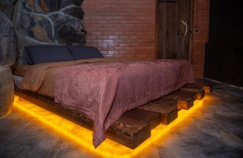 Akhalkalaki Hotel | Top-Rated Riverside Inn: Pet and Child-Friendly Retreat