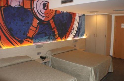 Santa Susanna Hotel | Relax at Hotel Riviera: Oceanfront Escape with Spa & Pool