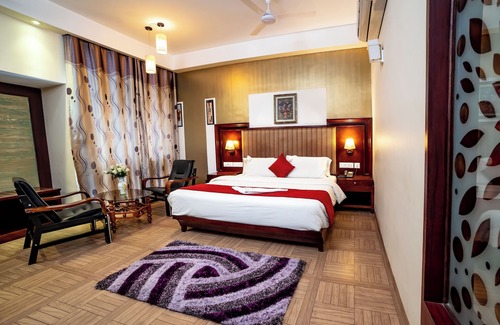 Krishnagiri Hotel | Hotel RKV Residency