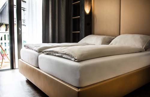 Velden am Worther See Hotel | Guest Rated 9/10 at Hotel Rocket Rooms Velden