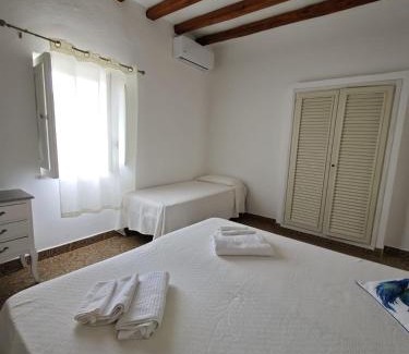 Panarea Hotel | Roda' Hotel: Family-Friendly with Breakfast Included