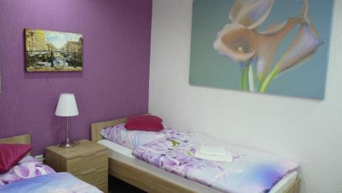 Wolfsburg Hotel | Cozy Hotel Rodizio UG with Complimentary Breakfast Included