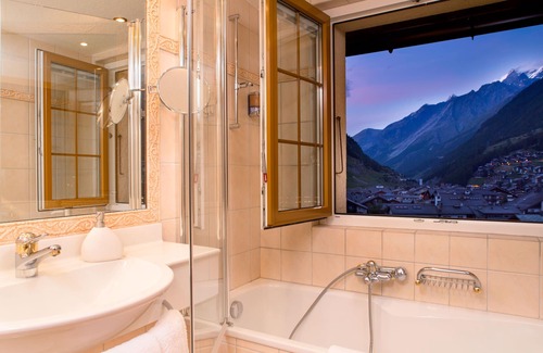 Zermatt City Centre Hotel | Unforgettable Hotel Romantica: Rated 9.8 with Spa & Kitchen