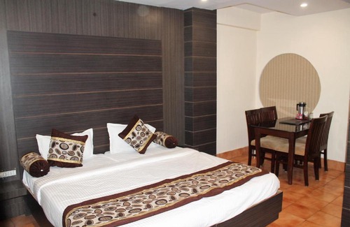 Jabalpur Hotel | Budget-Friendly Hotel Roopali with Breakfast & Accessible Amenities