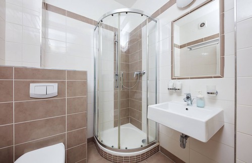 Litomerice Hotel | Budget-Friendly Hotel Roosevelt with Breakfast & Child Care