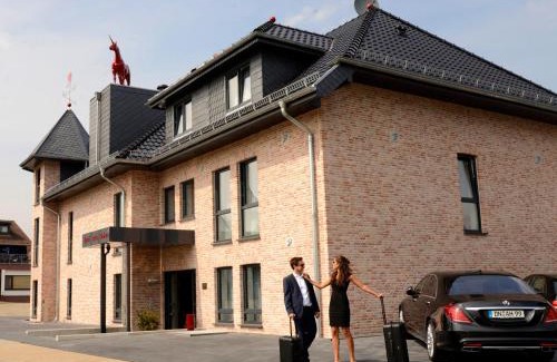 Dueren Hotel | Discover Hotel Rotes Einhorn: 4-Star Family-Friendly Retreat