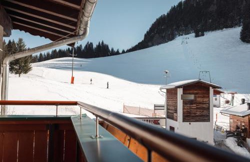 Berwang Hotel | Pet-Friendly Hotel Rotlechhof with Oceanfront Spa Retreat