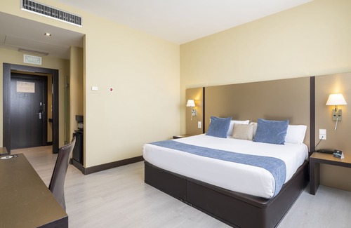 Illescas Hotel | Discover Comfort at Hotel Route 42 with Spa & Breakfast