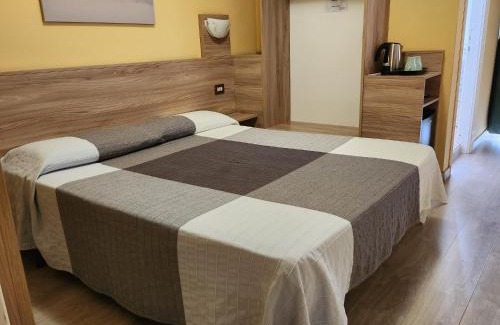 Roveleto Hotel | Pet-Friendly Hotel Route 9: Dining & Family Amenities Await