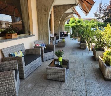 Roveleto Hotel | Pet-Friendly Hotel Route 9: Dining & Family Amenities Await