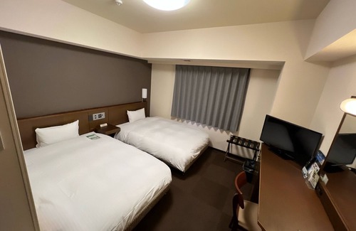 Kintaro Onsen Hotel | Comfortable Stay at Hotel Route Inn Uozu with Family Amenities