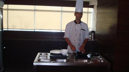 Kanpur Hotel | Hotel Royal Cliff