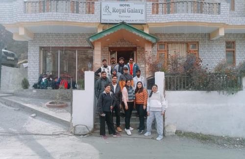 Banjar Hotel | Family-Friendly Hotel Royal Galaxy Tirthan with Dining Options