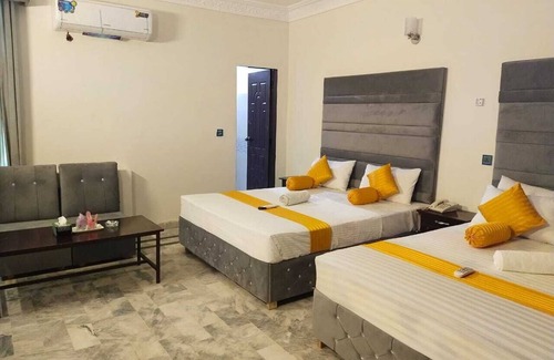 Loralai District Hotel | Discover Comfort at Hotel Royal Grand with Breakfast Included