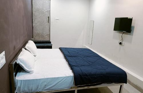 Satna Hotel | HOTEL ROYAL INN