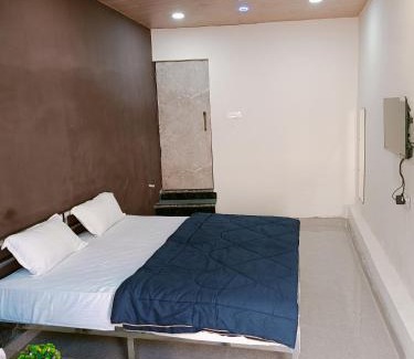 Satna Hotel | HOTEL ROYAL INN