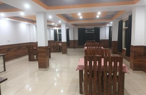Rampur Hotel | Hotel Royal Place