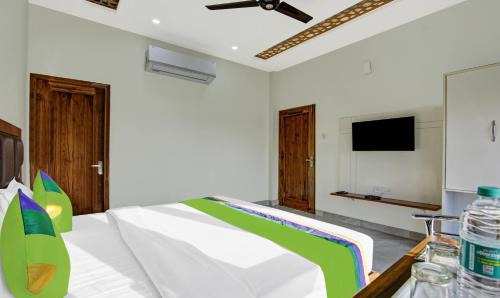 Dera Bassi Hotel | Family-Friendly Stay at Treebo Royal Salute, Zirakpur