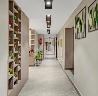 Navrangpura Hotel | Budget-Friendly Hotel Royal Stay with Breakfast Included