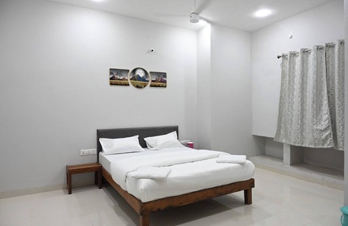 Maheshwar Hotel | Hotel RRR Palace