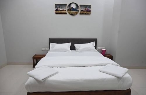 Maheshwar Hotel | Hotel RRR Palace