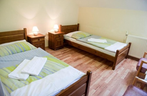 Svidnik Hotel | Pet-Friendly Hotel Rubín: Family Comfort and Breakfast Included