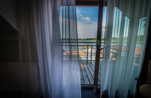 Grudziadz Hotel | Hotel Rudnik: Guest Rated 9/10 with Oceanfront Amenities