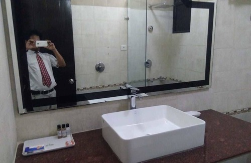 Rudrapur Hotel | Discover Hotel Rudra Continental: Family-Friendly Retreat
