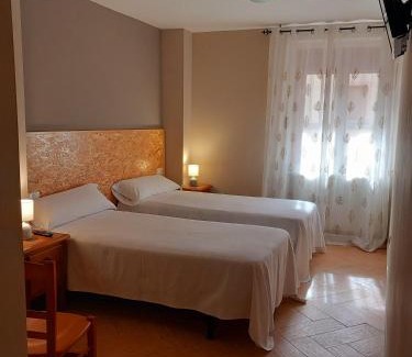 Otero de Guardo Hotel | Relax at HOTEL RURAL ORQUIDEA: Pet-Friendly Retreat