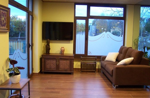 Aldeadavila de la Ribera Hotel | Welcoming Hotel Rural Corazón de las Arribes - 4 Star Retreat