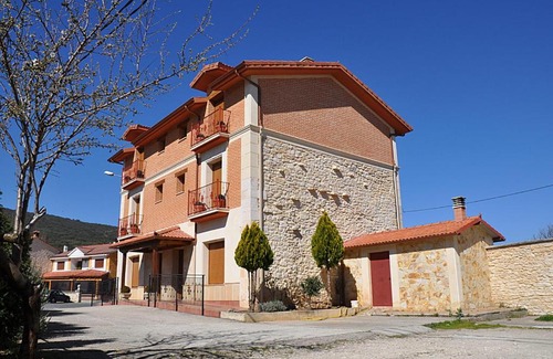 Ciguenza Hotel | Family-Friendly Retreat at Hotel Rural Anamari, Rated 9.1