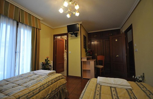 Ciguenza Hotel | Family-Friendly Retreat at Hotel Rural Anamari, Rated 9.1