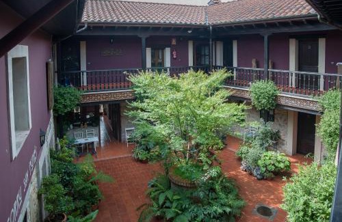 Mestas de Con House | Inviting Hotel Rural "Corru San Pumés" with Kid & Pet Perks