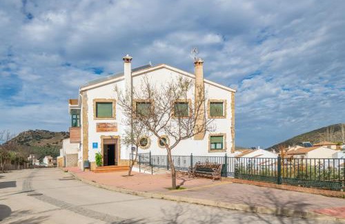 Cuevas del Becerro Hotel | Cozy Hotel Rural El Castillejo: Wheelchair Accessible Getaway