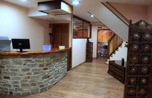 Noceda Hotel | Discover Hotel Rural El Verdenal: Pet-Friendly Getaway