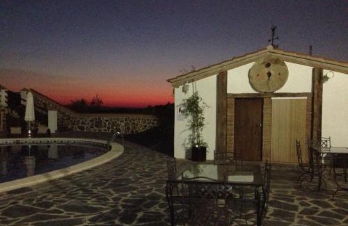 Guadalcanal House | Pet-Friendly Hotel Rural Finca La Herencia with Ocean View