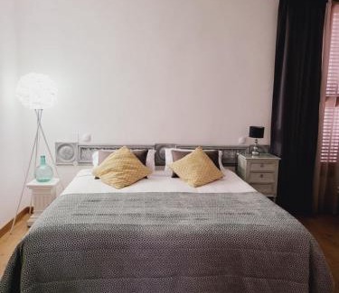 Torremocha de Jarama Hotel | Pet-Friendly Hotel Rural Luna Llena with Pool & Family Dining